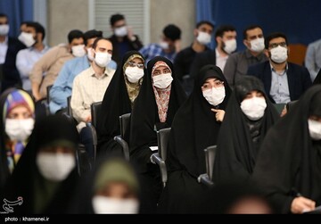 دیدار جمعی از دانشجویان با رهبر معظم انقلاب