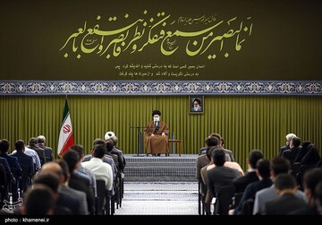 دیدار جمعی از دانشجویان با رهبر معظم انقلاب