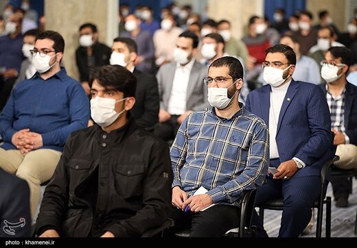 دیدار جمعی از دانشجویان با رهبر معظم انقلاب