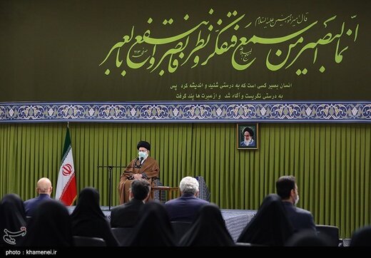 دیدار جمعی از دانشجویان با رهبر معظم انقلاب