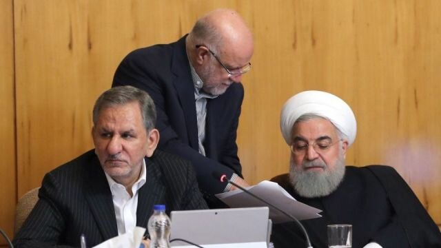 اتهام  : «انداختن آتش تورم به انبار اتصاد ایران» | جهانگیری ، زنگنه ، شریعتمداری و آخوندی تفهیم اتهام شدند