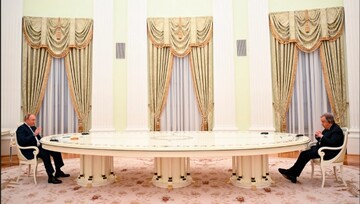 حواشی دیدار گوترش و رئیس‌جمهور روسیه/ میز دراز جنجالی، اخم کردن و لنگ زدن پوتین!