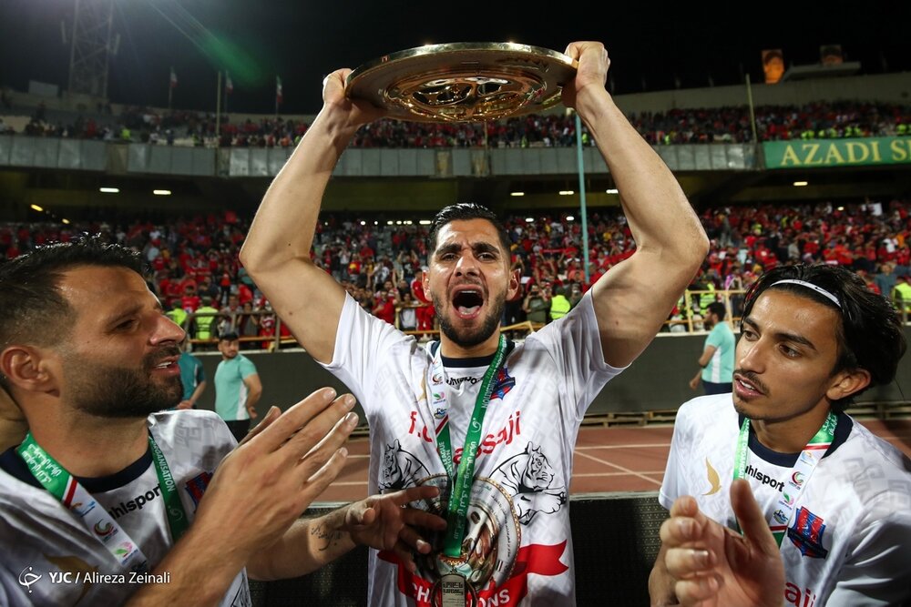 اولین جام نساجی قبل از ۴ سالگی لیگبرتریشدن!/عکس