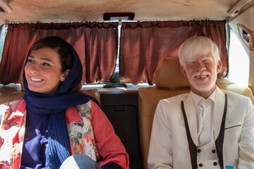 نقاشی عجیب روی صورت مینا وحید/ عکس