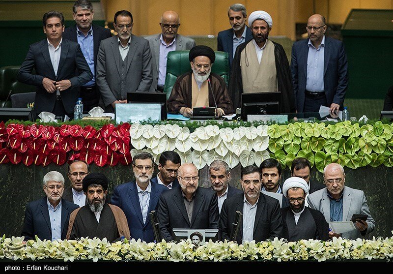 درخواست ۲۳۳ نماینده بهارستان از اطلاعات سپاه و وزارت اطلاعات برای برخورد با عوامل «تخریب مجلس انقلابی»