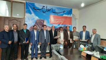 جامعه کارگری 16 هزار شهید را تقدیم انقلاب کرد 