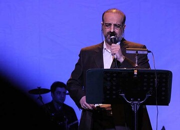 انتقادِ تندِ محمد اصفهانی از اِبی و تمجید از شادمهر عقیلی