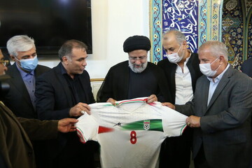 مهمانان چه کسانی بودند؟ چه سخنانی رد و بدل شد؟ / همه افطاری های رئیسی 11