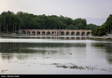 زاینده رود نیمه جان