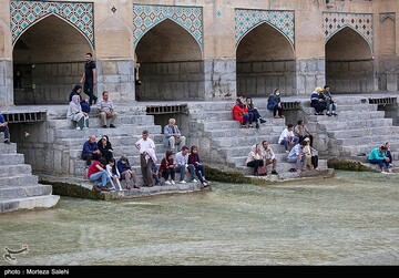 زاینده رود نیمه جان