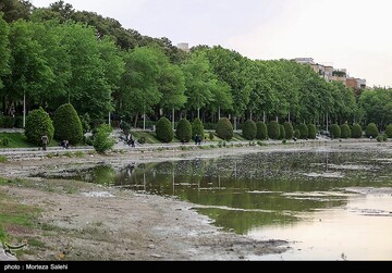 زاینده رود نیمه جان