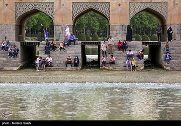 زاینده رود نیمه جان