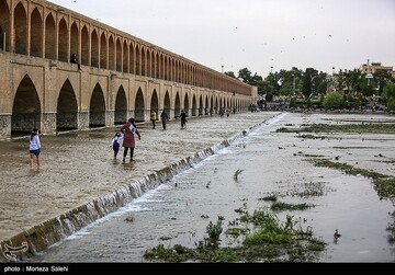 زاینده رود نیمه جان