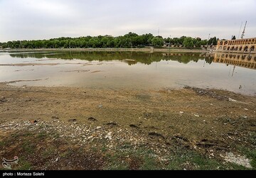 زاینده رود نیمه جان