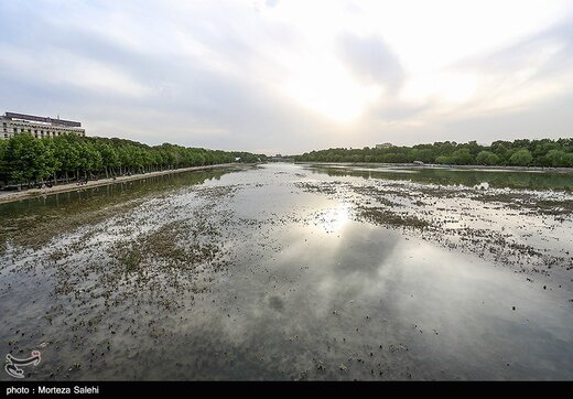 زاینده رود نیمه جان
