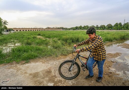 زاینده رود نیمه جان