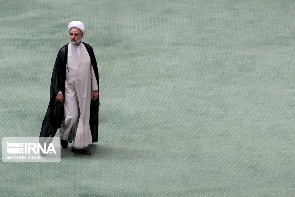 ذوالنور : مسببان وضع موجود با ته ریش و رنگ جدید هنوز سر کارند / رئیسی جای سفرهای استانی، همین تهران وزارتخانه به وزارتخانه برود