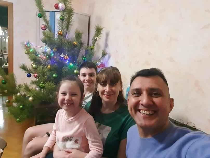 ایرانی ساکن «کییف» برای نظامیان اوکراین، پوتین ضد«پوتین» تولید می کند + عکس