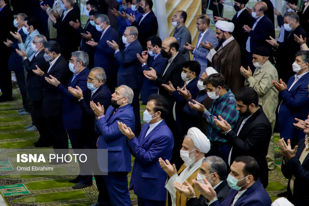 خطیب جمعه زنجان: «سلام فرمانده» مبارزه آتش به اختیار با دشمنان است