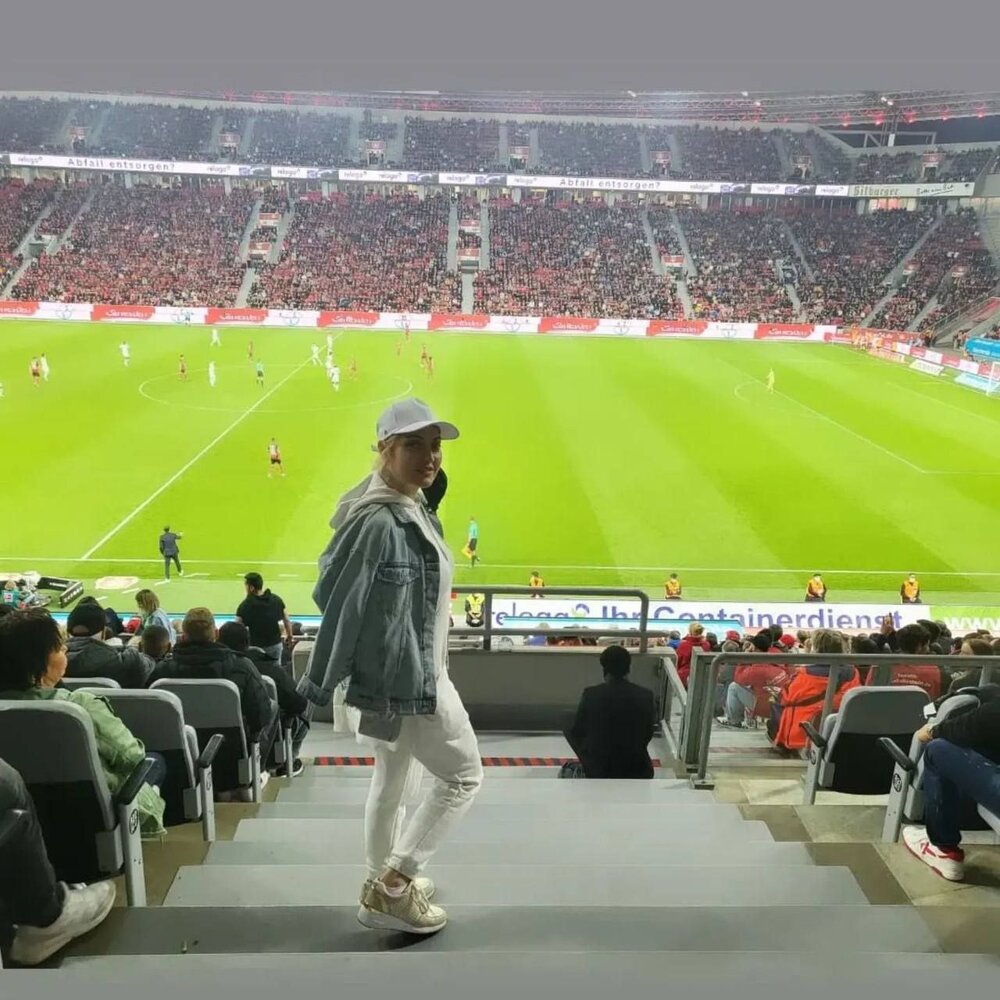 عکس | مهناز افشار تماشاچی بازی سردار آزمون در آلمان