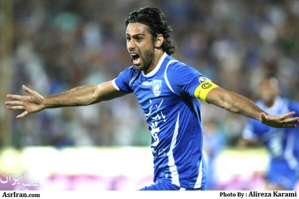 فرهاد مجیدی و عادت به خاطرهسازی مقابل سپاهان/عکس