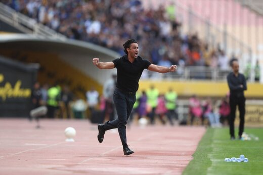 قرارداد فرهاد مجیدی با پرسپولیس را پاره کردم، گفتم برو استقلال! قرارداد فرهاد مجیدی با پرسپولیس را پاره کردم، گفتم برو استقلال!