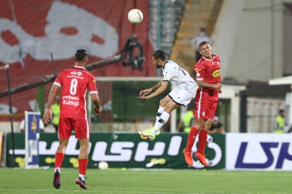 کلینشیت با سوپرمن تمام نشدنی پرسپولیس/عکس