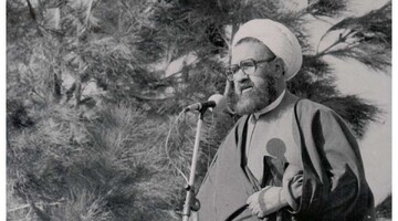  شهید مطهری چرا موضع امام در پاریس علیه شاه را تند می دانست؟/ اعلامیه امام باید به گونه ای باشد که امریکا منافع خود را صددرصد در خطر نبیند