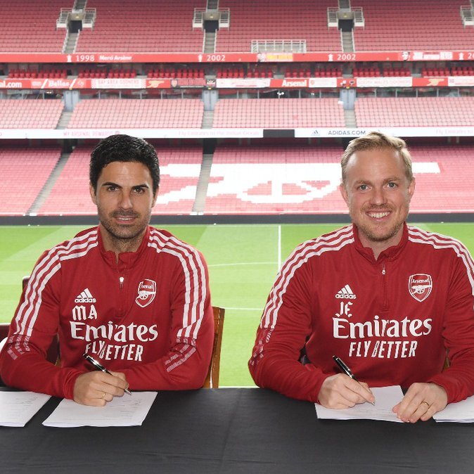 شاگرد پپ با توپچی ها تمدید کرد/عکس