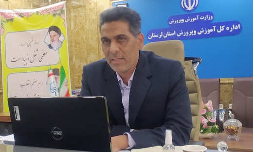  معلمان و خبرنگاران آگاهی ساز جامعه هستند