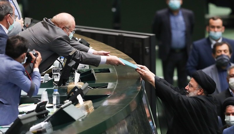 مجلس برای جلوگیری از تورم انفجاری ورود می کند