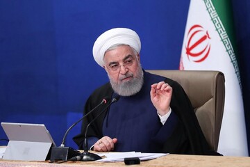 روحانی: تلفنی و مکاتبه‌ای، پیشهاداتی به رهبری داده‌ام/ اگر مردم را از صندوق مایوس کردید یعنی به خیابان می‌رانید / احیای برجام، شرط تحول اقتصادی است 