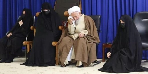 عاشقانهها؛ رفتار آیت الله حائری یزدی، بهجت، طباطبایی و احمد کافی با همسرشان چگونه بود؟ عاشقانهها؛ رفتار آیت الله حائری یزدی، بهجت، طباطبایی و احمد کافی با همسرشان چگونه بود؟