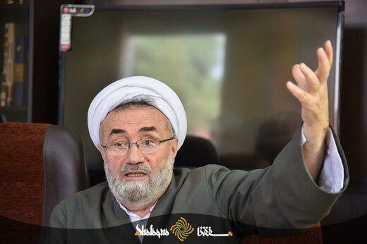 خبرگزاری اصولگرا خطاب به مسیح مهاجری : تیراژ روزنامه ات بسیار پایین است ، شجاعانه کنار بکش