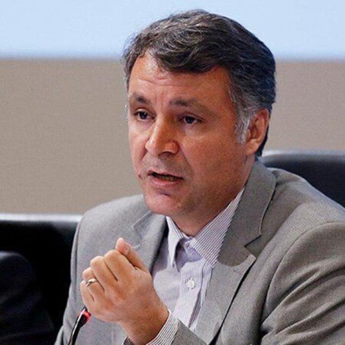 فاضلی هشدار داد / ایران «پاره» میان «دو روایت»