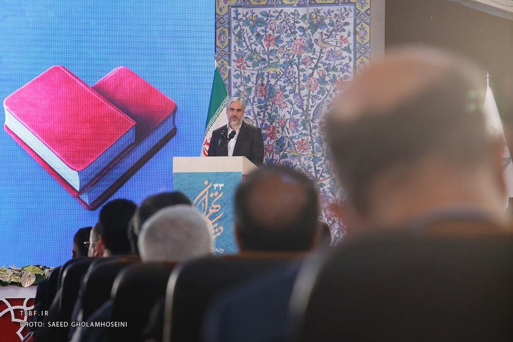 وعده وزیر ارشاد در افتتاحیه نمایشگاه کتاب: خودکفایی در تولید کاغذ و حل مشکلات ناشران