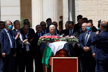 تصاویر | تشییع پیکر خبرنگار الجزیره در رام‌الله برگزار شد