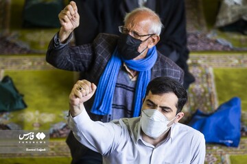 روایت خبرگزاری فارس از شعار نمازگزاران جمعه تهران علیه روحانی و جهانگیری روایت خبرگزاری فارس از شعار نمازگزاران جمعه تهران علیه روحانی و جهانگیری