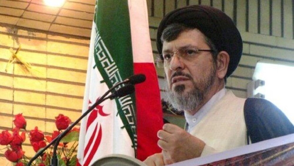 خطیب جمعه دزفول : تلاش مذبوحانه ایجاد بینظمی در دزفول ناکام ماند / مردم باید پروتکلهای رفتار اقتصادی عقلانی را در شوکهای قیمتی رعایت کنند