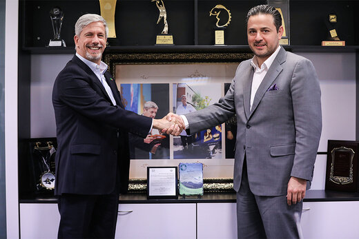 دیدار و نشست مدیر عامل گروه صنعتی میهن و سفیر برزیل دیدار و نشست مدیر عامل گروه صنعتی میهن و سفیر برزیل