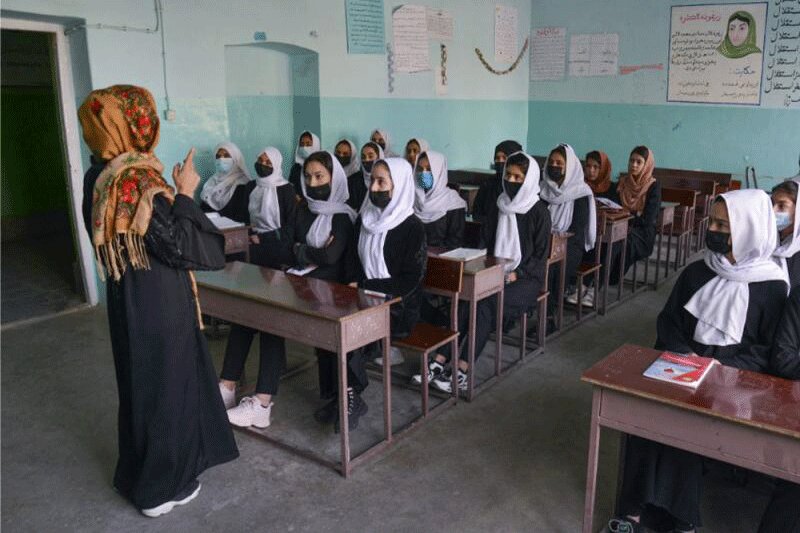 ببینید | رقص نیروهای طالبان در مدرسه دخترانه
