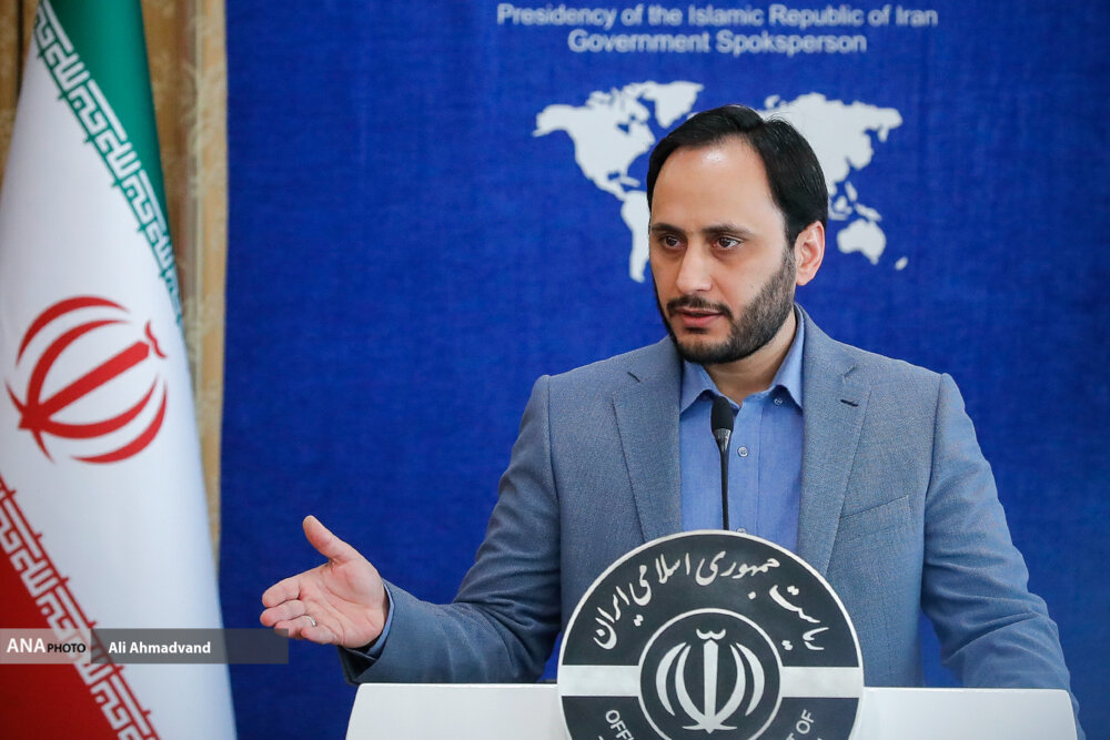 رمزگشایی سخنگوی دولت از بیان جمله بحث برانگیز «قرار است تصمیمهای سخت بگیریم » از سوی رئیسی / افزایش دوباره قیمت بنزین تکذیب شد