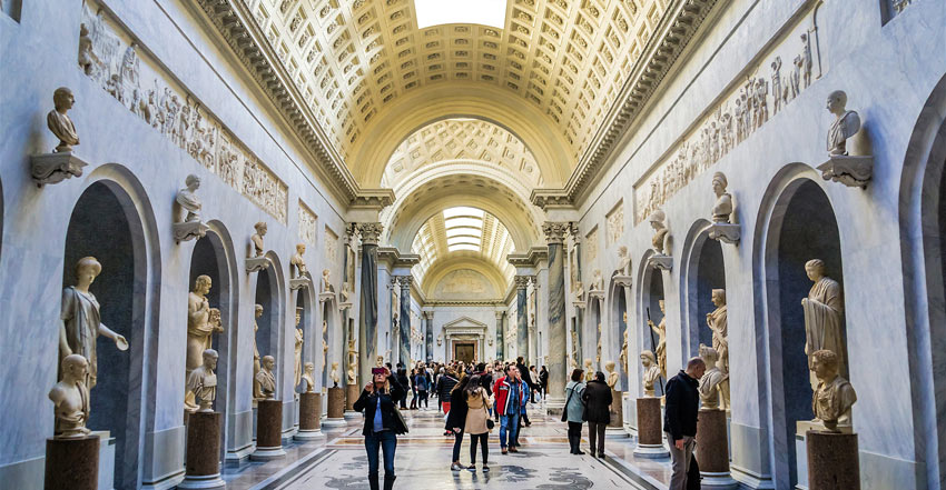 شما می توانید در تور ایتالیا از قدیمی ترین موزه های ایتالیا و اشیا عتیقه موجود در این موزه ها نیز بازدید نمایید.