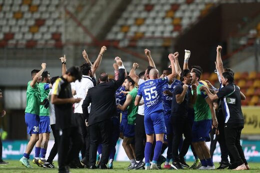 Esteghlal wins Iran football league after nine years