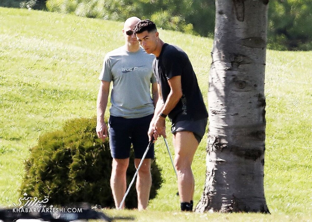 گلفبازی رونالدو در تعطیلات/عکس