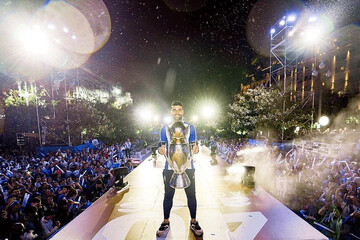 مهدی طارمی لیدر پورتو است!/عکس مهدی طارمی لیدر پورتو است!/عکس