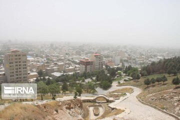 پدیده گرد و غبار و ریزگردها در آسمان بروجرد