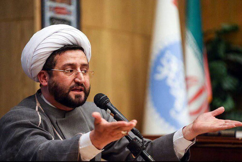 5697252 - به اتهام سخنانش در کلاب‌هاوس / روحانی فعال در ستاد انتخاباتی رئیسی بازداشت شد