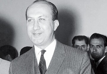 چه کسی «نخستوزیر» را کشت؟ / پشت پرده مرگ مرموز «منصور»