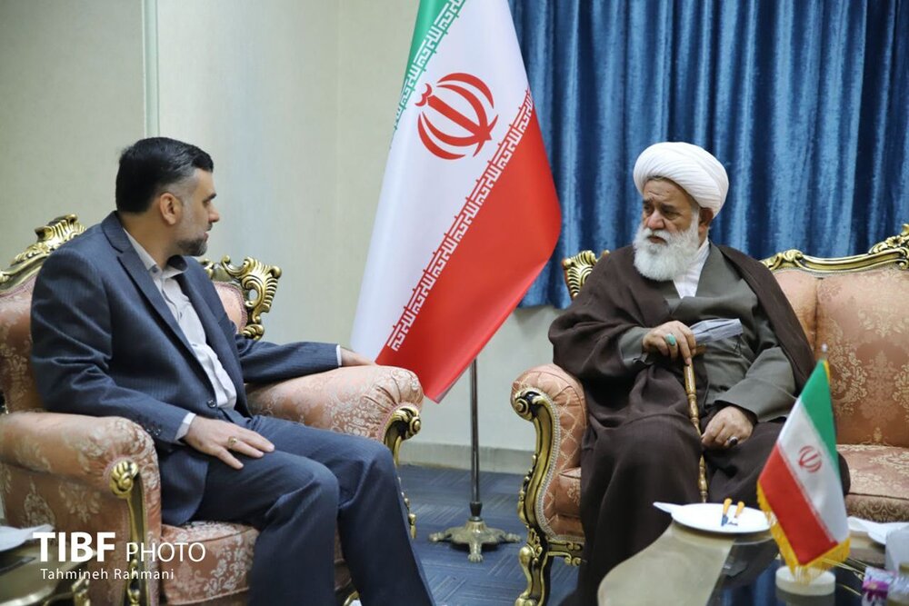 حضور حجتالاسلام علیاکبر رشاد در نمایشگاه کتاب تهران